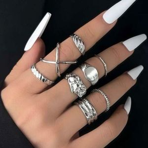8 piece silver ring set